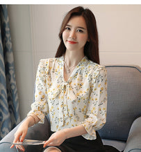 Load image into Gallery viewer, Jielur 2020 Autumn Three Quarter Women's Blouses Print Floral Print Chiffon Shirts Casual Lace Up Female Blusas Ladies Top S-XXL
